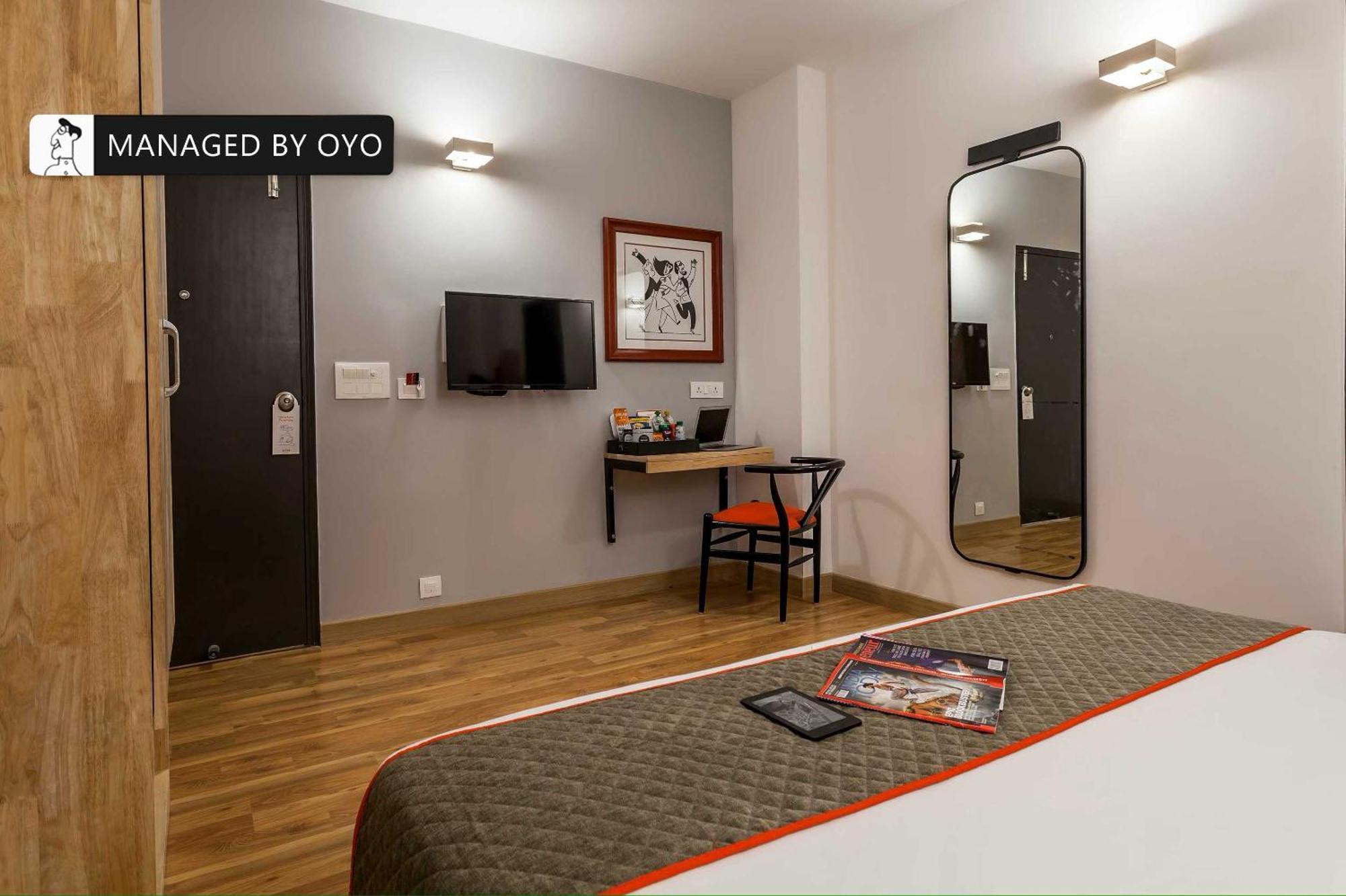 Hotel Gautam Residency New Delhi Bagian luar foto