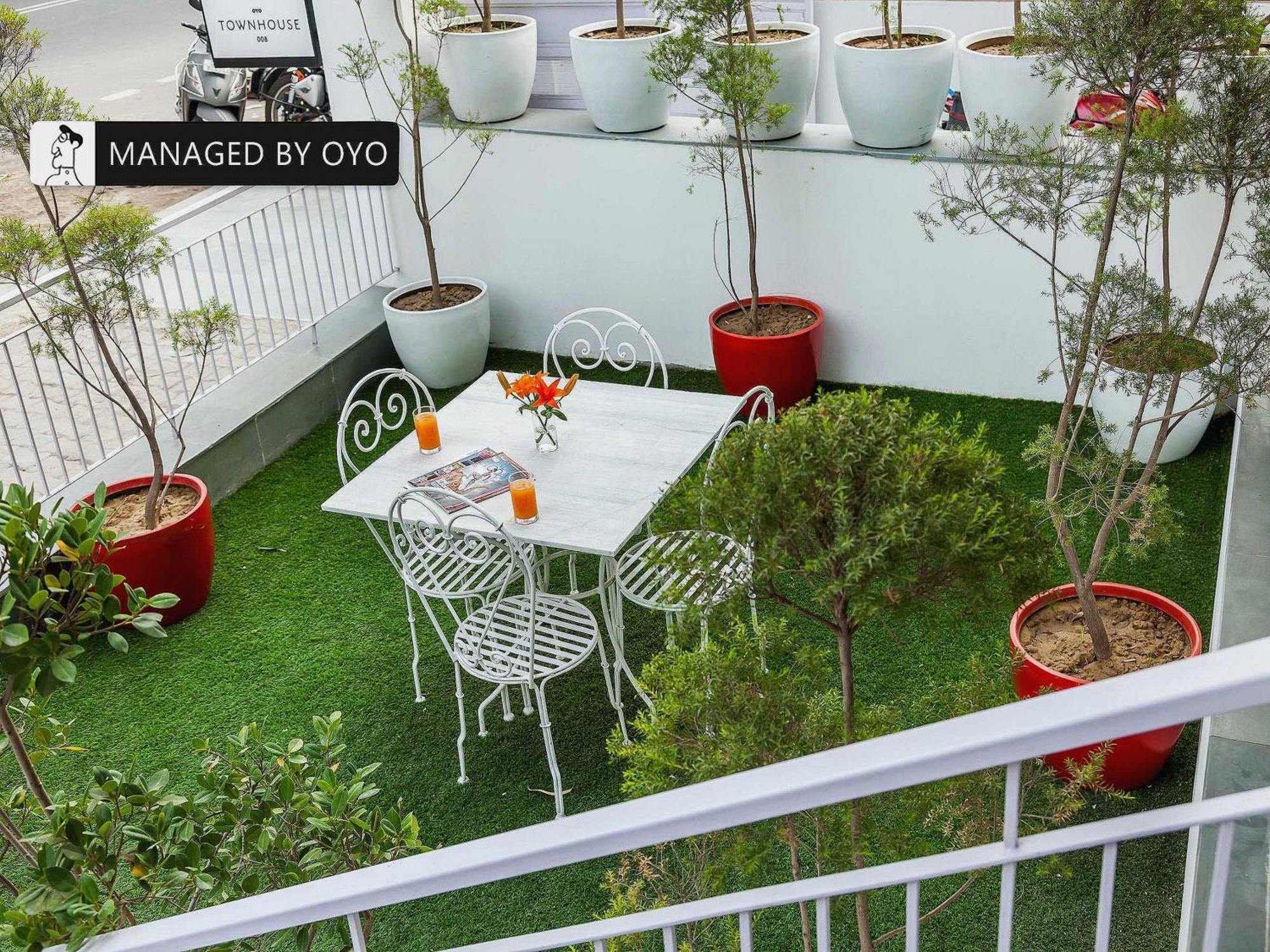 Hotel Gautam Residency New Delhi Bagian luar foto