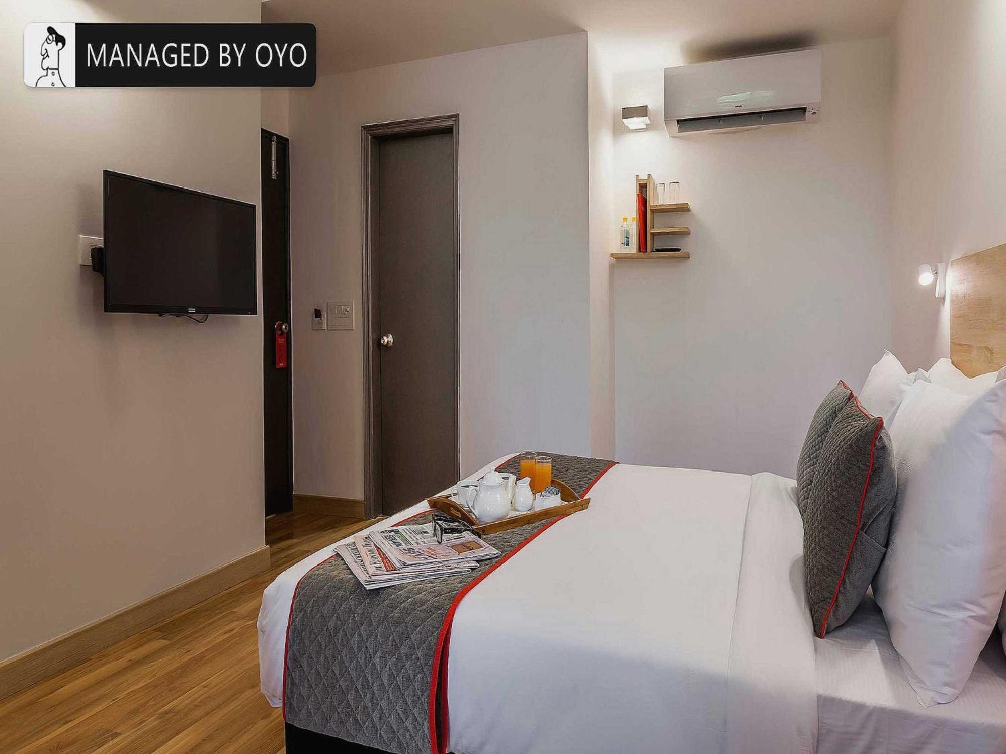 Hotel Gautam Residency New Delhi Bagian luar foto