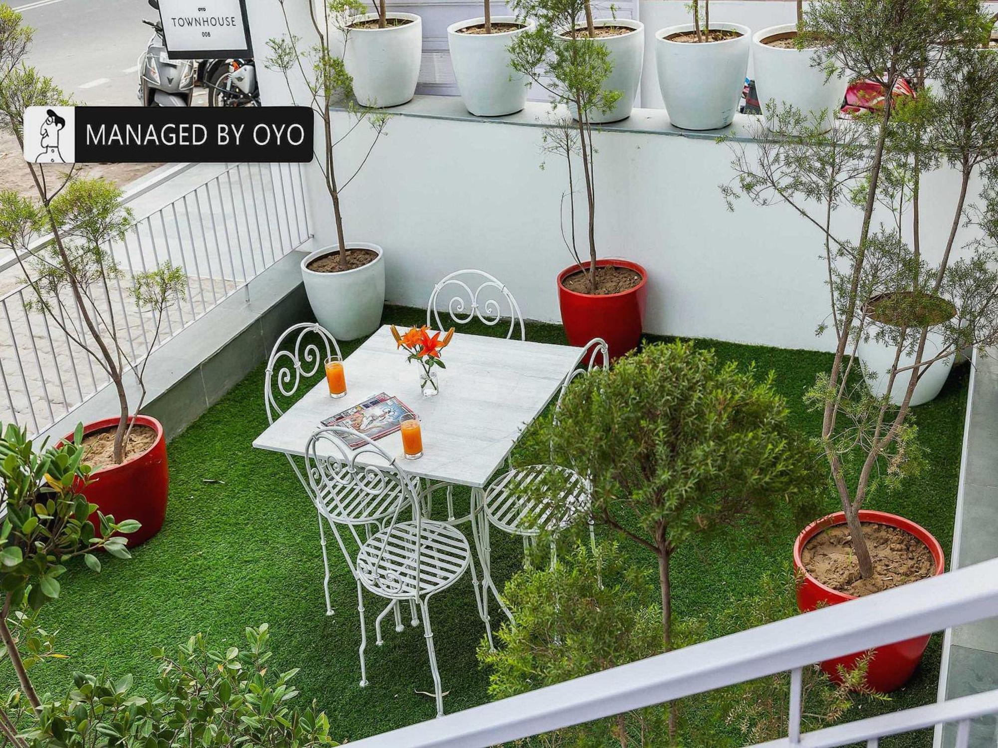 Hotel Gautam Residency New Delhi Bagian luar foto
